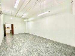 Woodlands 11 (D25), Factory #613403321